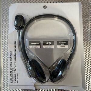 Onn 3.5 Mm Stereo Headset With Built-In Microphone Black